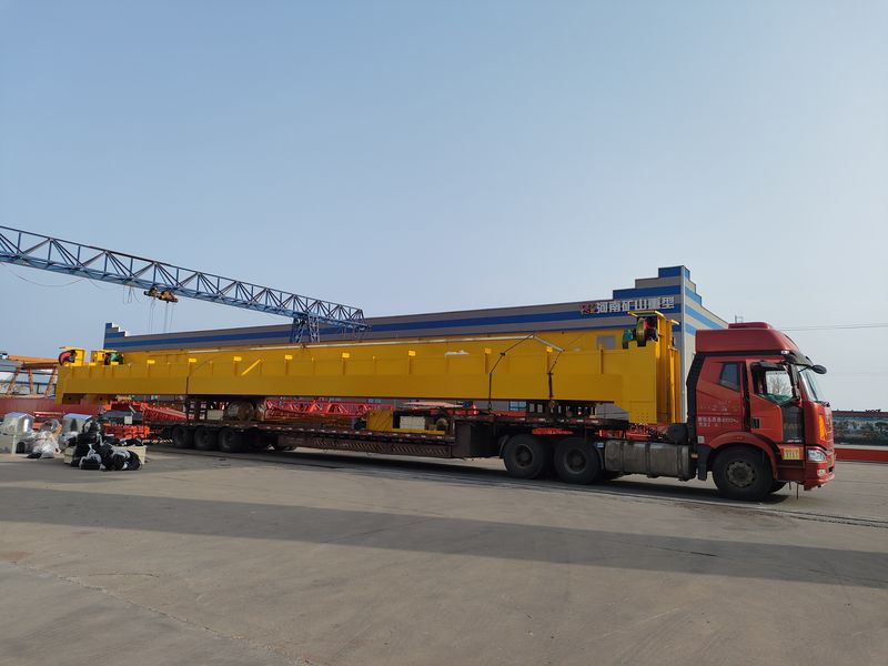 通用橋式起重機  QD32/5t—25.5m  制作完成，發(fā)往河南洛陽交付客戶使用