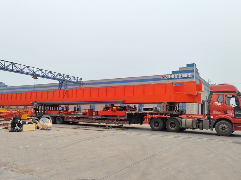 通用橋式起重機 QDXX32/5t—27.7m 制作完成，發(fā)往陜西省銅川市交付客戶使用。